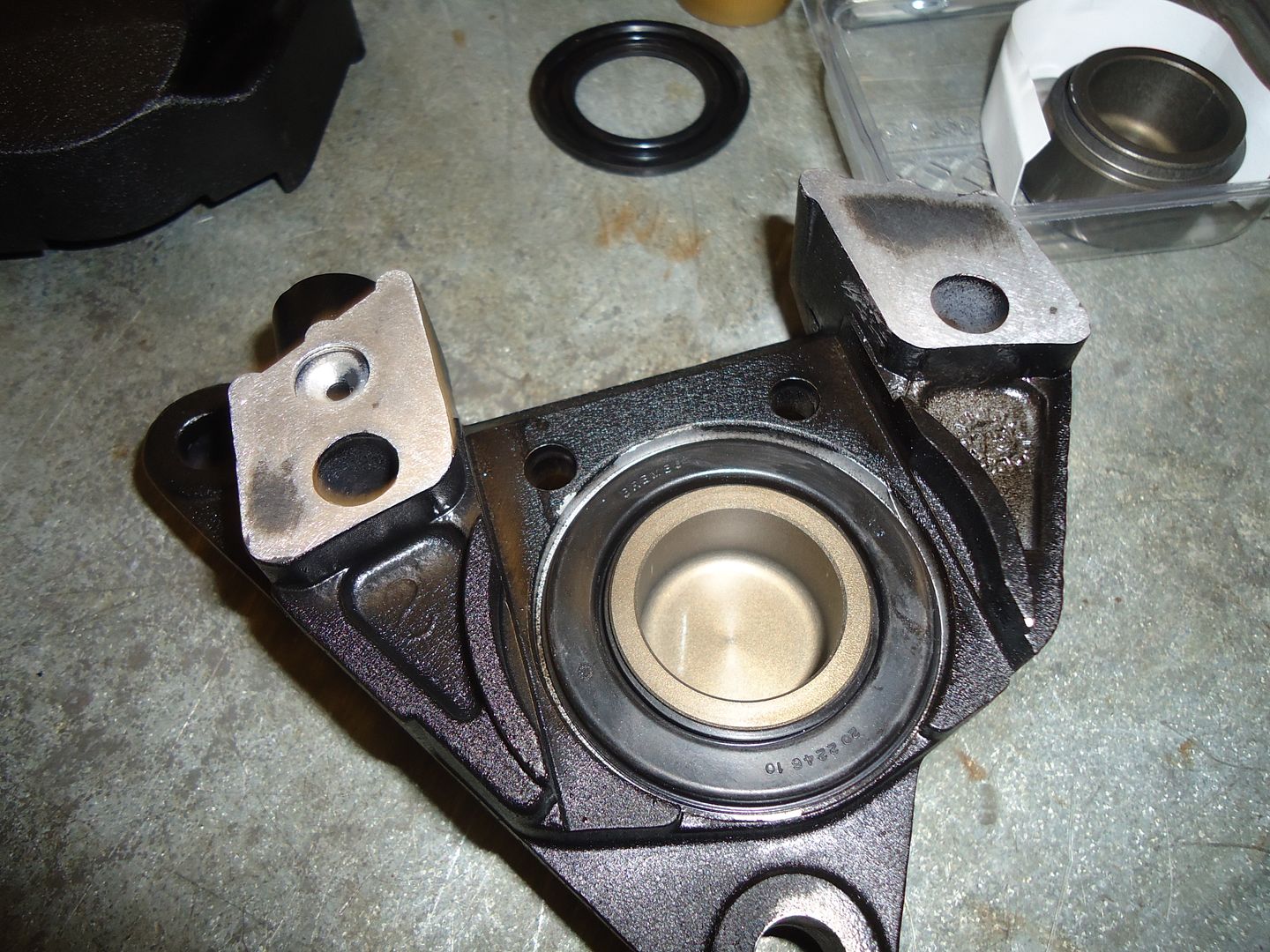 Brembo P08 caliper leak...a question (more leaks!).